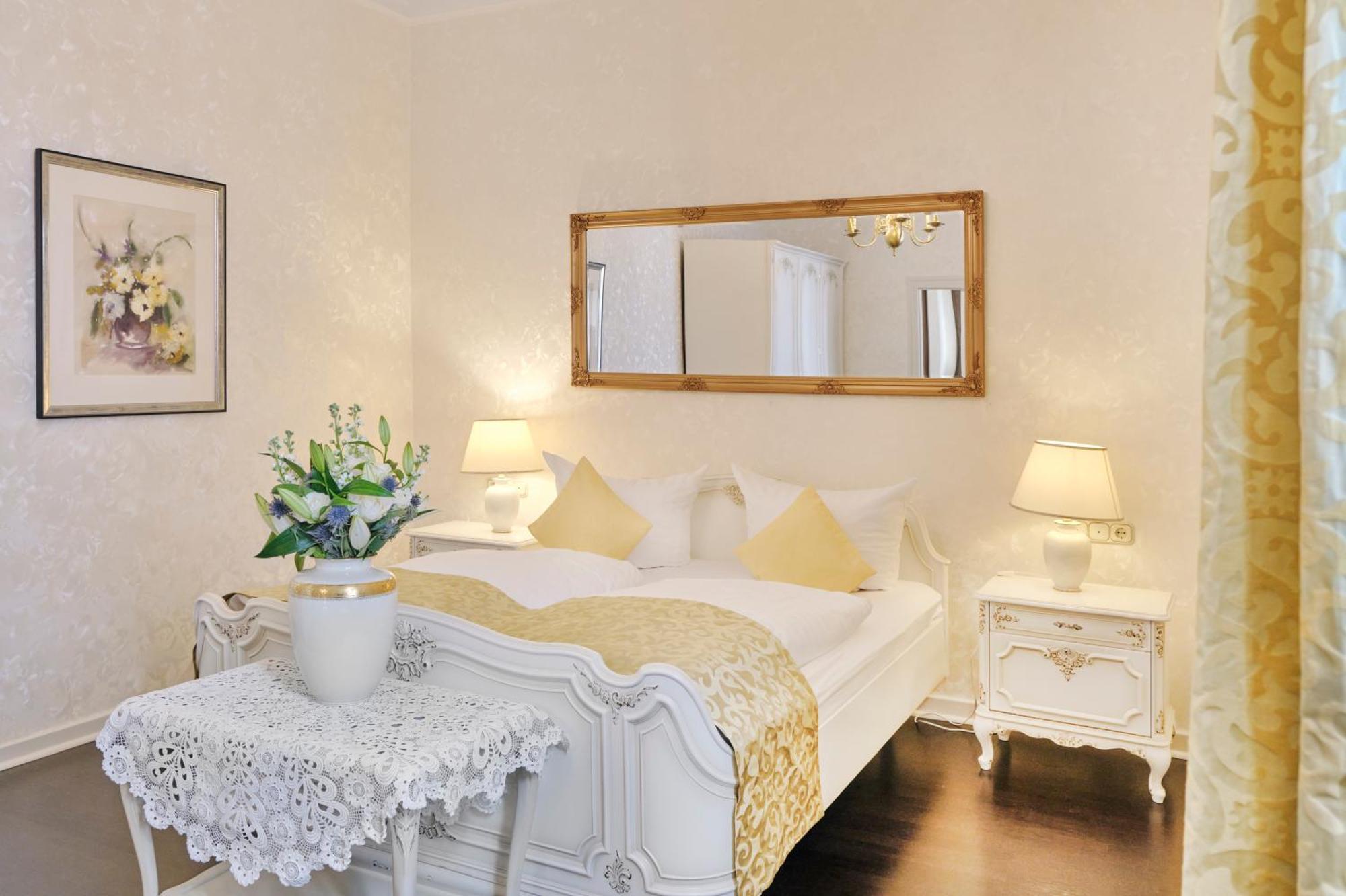 Design-Hotel Zur Abtei Ахен Экстерьер фото